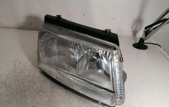 Volkswagen PASSAT B5 Headlight/headlamp 14742600