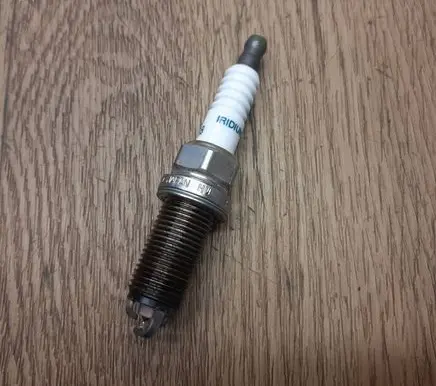 Lexus RX 450H Spark plug FK20H8R8