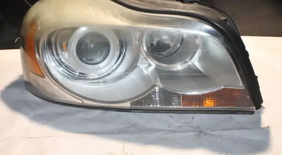 Volvo XC90 Headlight/headlamp 31217048