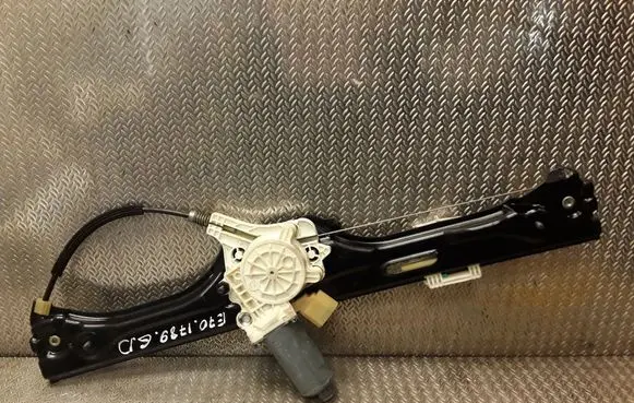 BMW X5 E70 Rear window lifting mechanism without motor 7137030