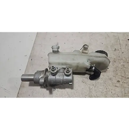 Master brake cylinder