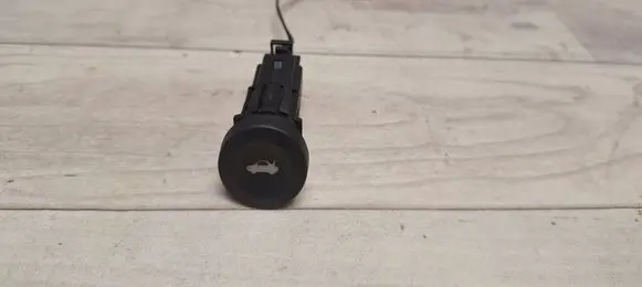 Ford Fiesta Tailgate opening switch 9654121 965412