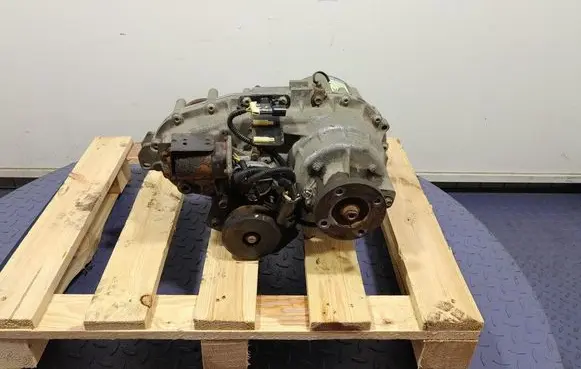 KIA Sorento Gearbox transfer box case 473003C110