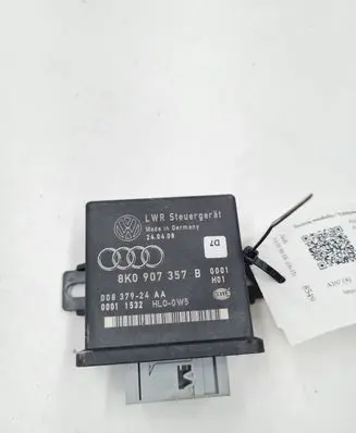 Audi A4 S4 B8 8K Light module LCM 8K0907357B