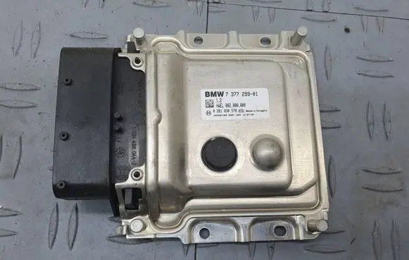 BMW 5 F10 F11 Reducing agents exhaust control unit 7377299 0281030578