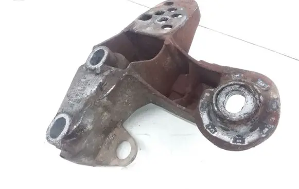 Audi A6 S6 C5 4B Engine mounting bracket 8E0199351F