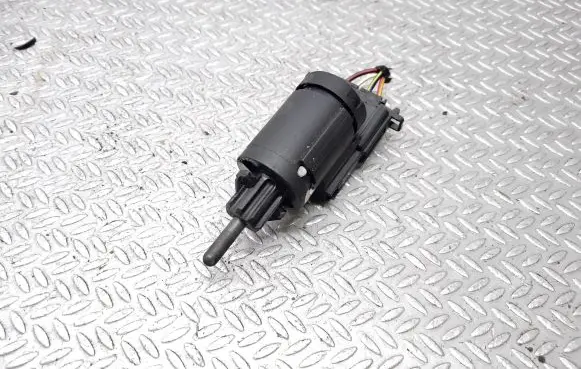 Volkswagen Golf V Brake pedal sensor switch 1J0945511D
