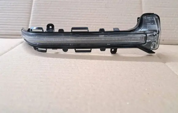 BMW 5 G60 G61 Mirror indicator light 9451952