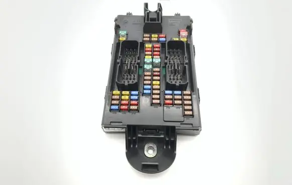 Volvo S90, V90 Fuse module 31682732