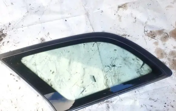 Citroen Xsara Picasso Rear side window