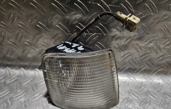 Volkswagen PASSAT B3 Front indicator light 357953050A