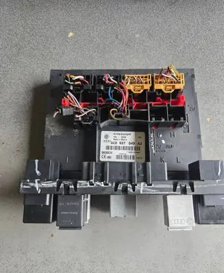 Volkswagen Golf V Comfort/convenience module H54S2202 00853325 3C0937049AJ