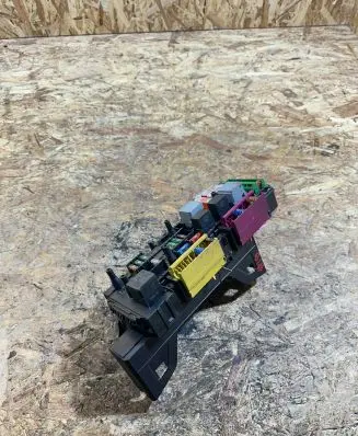 Mercedes-Benz E W212 Fuse box set 1670658
