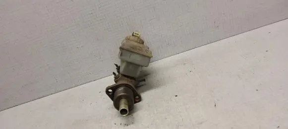 Volkswagen Transporter - Caravelle T4 Master brake cylinder 701611303D