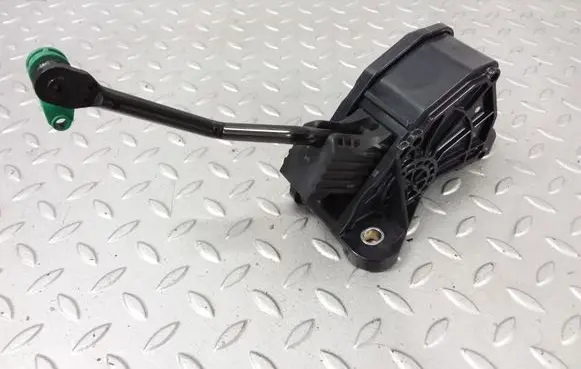 Honda Civic Accelerator throttle pedal J20000018563 PA66GF30 JM08A