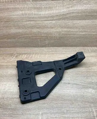 Audi A6 S6 C6 4F Front bumper mounting bracket 4F0807228