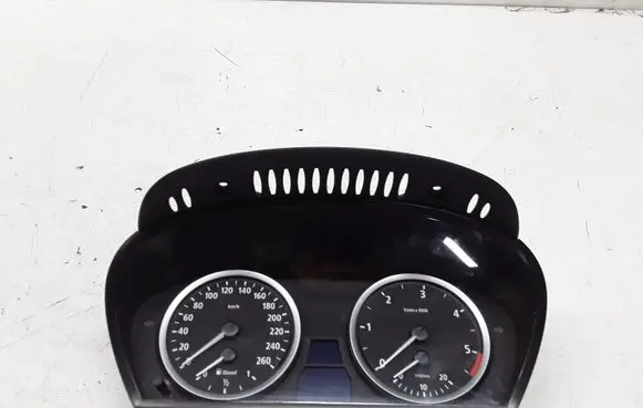 BMW 5 E60 E61 Speedometer (instrument cluster) 62119135253