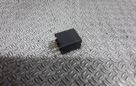 Peugeot Boxer Other relay 46520411