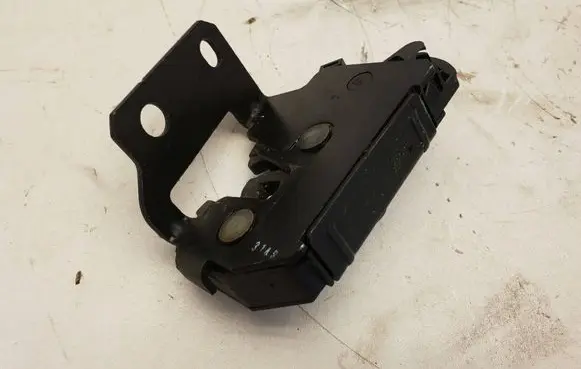 Volvo V60 Tailgate/trunk/boot lock/catch/latch 30649106 7890