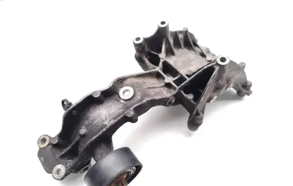 Mercedes-Benz E W212 Generator/alternator bracket A6512340239