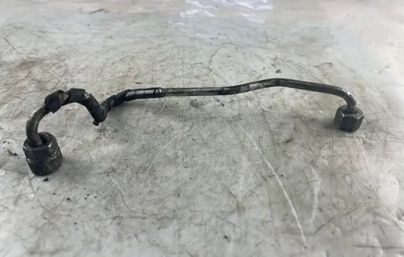 Jaguar XJ X351 Fuel injector supply line/pipe 