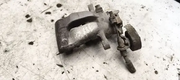 Opel Zafira A Rear brake caliper 