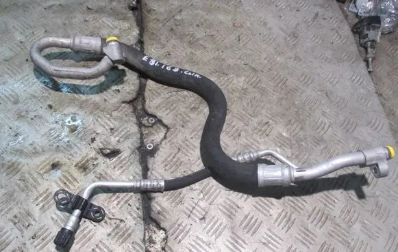 BMW 1 E81 E87 Air conditioning (A/C) pipe/hose 