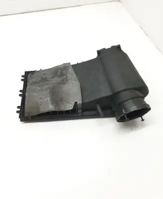 Volkswagen Touareg I Air filter box cover 7L0129620 7L6129601