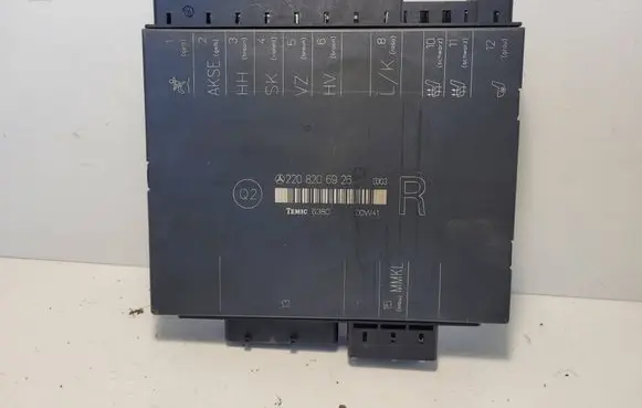 Mercedes-Benz S W220 Seat control module 2208206926