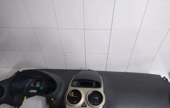 Opel Corsa D Dashboard