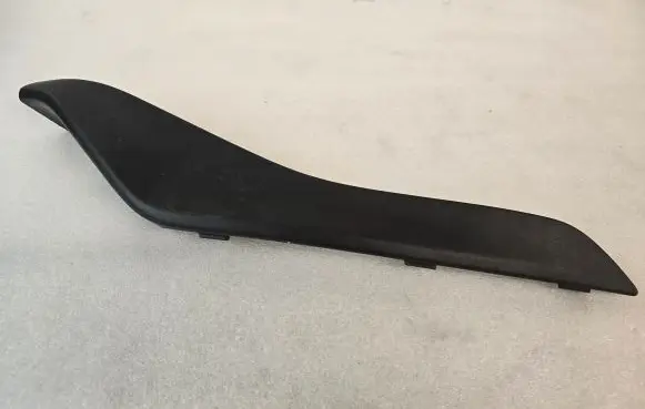 Volvo XC60 Front bumper splitter molding 31352458
