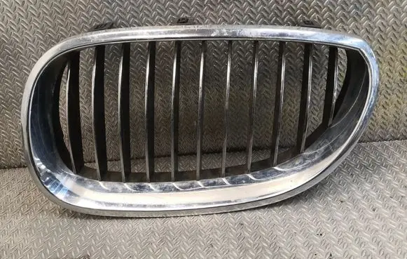 BMW 5 E60 E61 Quarter panel pressure vent 7027061