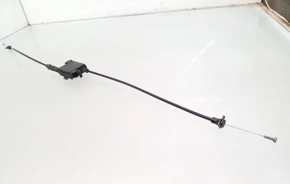 Audi A1 Engine bonnet/hood lock release cable 8X0823531