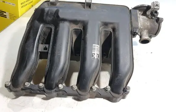 BMW 5 E60 E61 Intake manifold 7787318 7788194