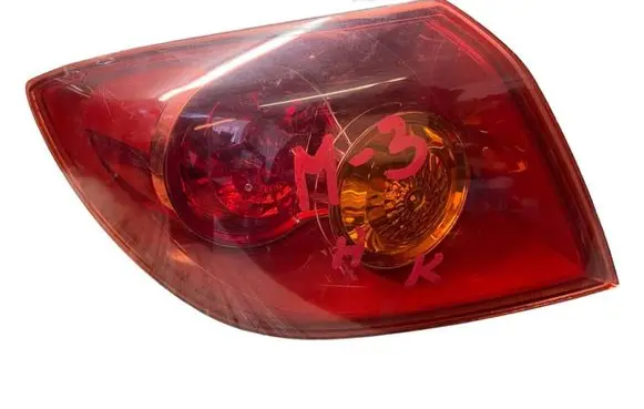 Mazda 3 I Rear/tail lights P2912 E10640