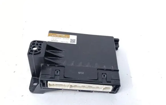 Toyota Prius+ (ZVW40) Air conditioning/heating control unit 8865047281 1778003090