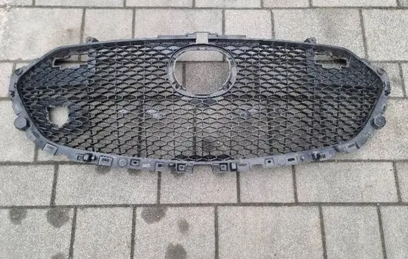 Mazda 3 Front bumper upper radiator grill BCKN50711