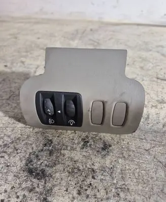 Renault Megane II Headlight level height control switch 8200140984
