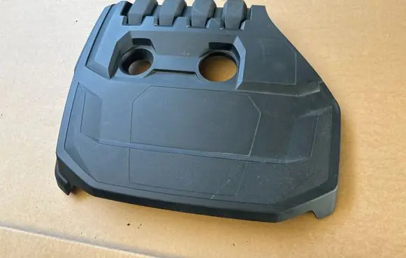 Volkswagen Golf VIII Engine cover (trim) 05E103925R 05E103925P