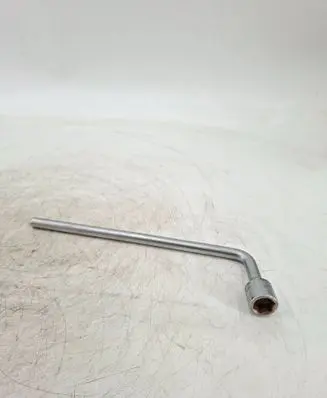 Mercedes-Benz E W211 Wheel nut wrench 