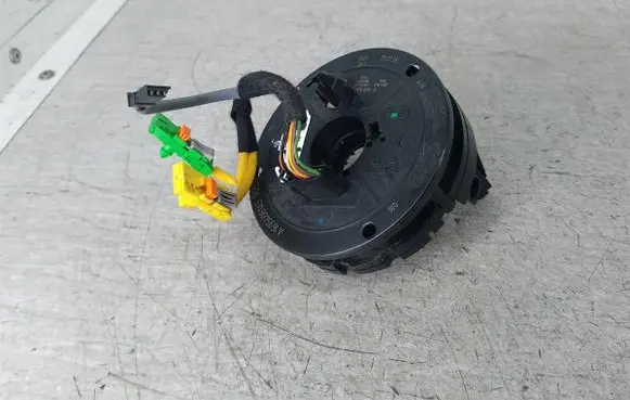 Mercedes-Benz A W169 Airbag slip ring squib (SRS ring) 