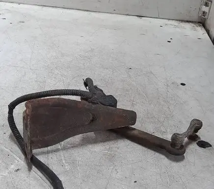Toyota Auris 150 Rear air suspension level height sensor B0104462 9C2722