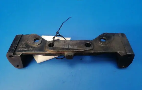 Jaguar XJS Rear differential/diff mount bracket C20480F