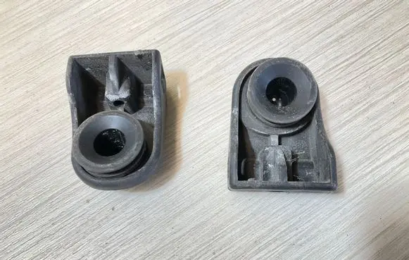 Peugeot 308 Radiator mount bracket 962867780