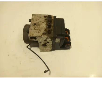 Nissan X-Trail T30 ABS Pump 47600