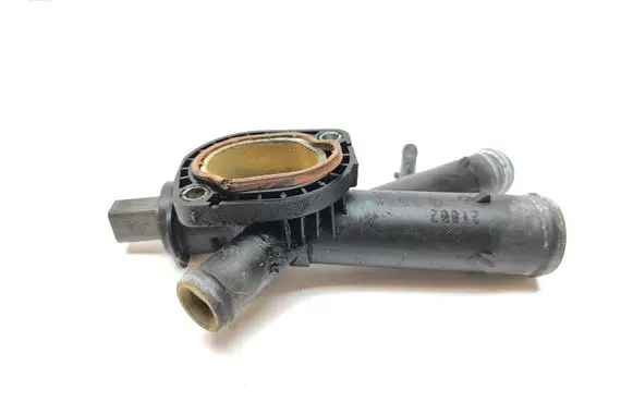 Skoda Octavia Mk2 (1Z) Engine coolant pipe/hose 03L121131AA