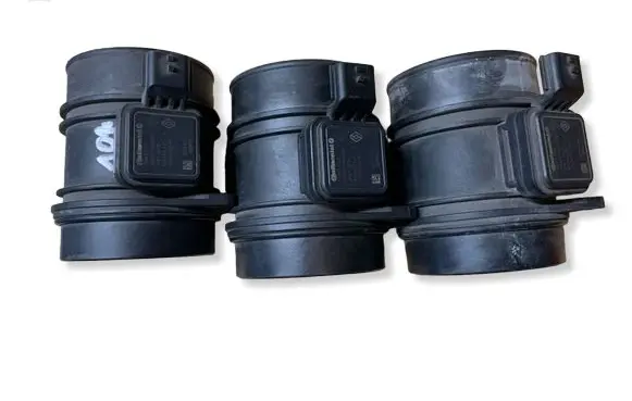 Renault Master III Mass air flow meter 5WK97022