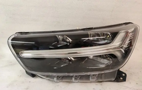 Volvo XC40 Headlight/headlamp 31446780