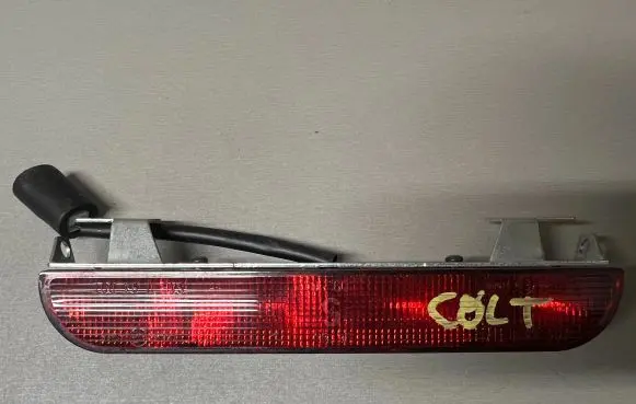 Mitsubishi Colt Third/center stoplight 0996400