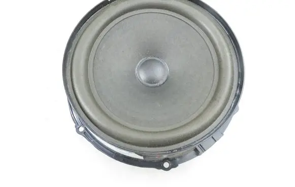 Volkswagen Touareg I Front door speaker 7P6035454